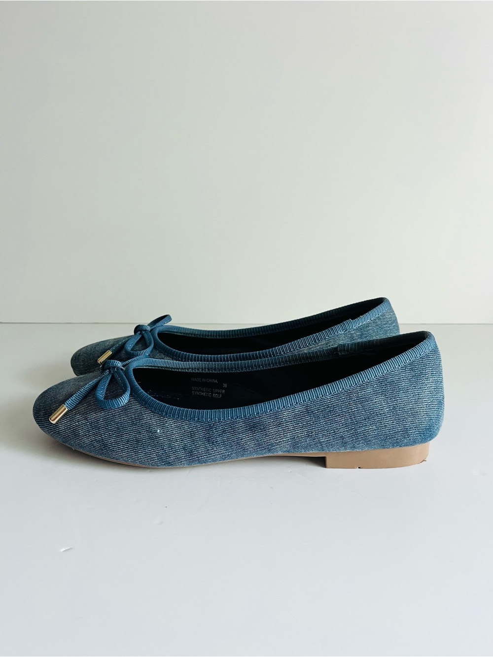 Steve Madden Derik Denim Ballet Flats Bow Detail Size 39 Blue - Picture 4 of 9